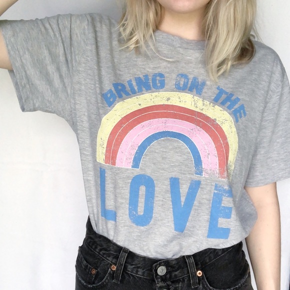 Bring on the Love NWOT Distressed Graphic Tee - Picture 1 of 5